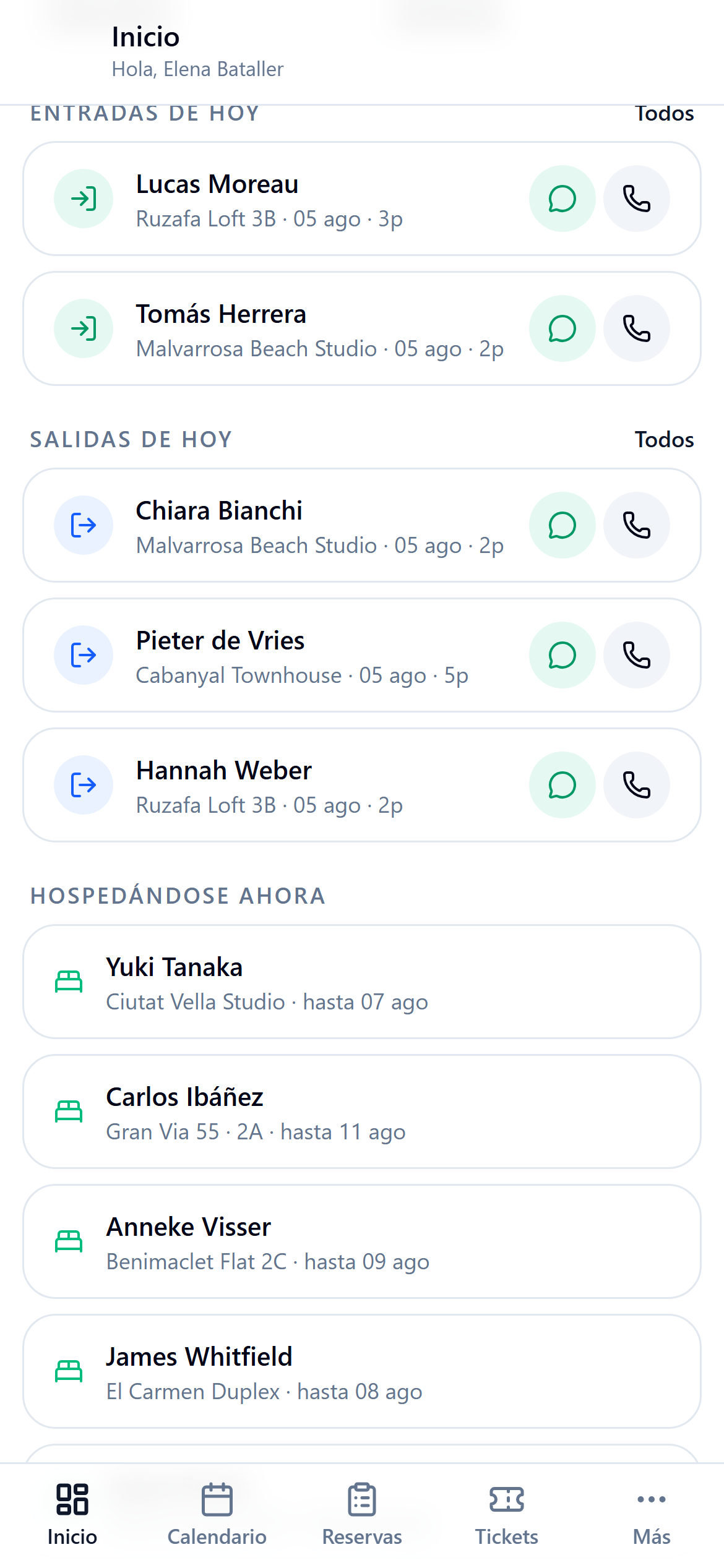 CortoCasa en el móvil: entradas y salidas de hoy, huéspedes hospedándose ahora y tickets activos en una sola pantalla de inicio