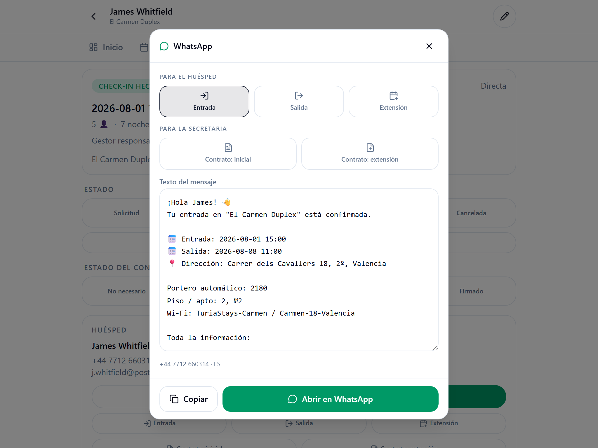 Redactor de mensajes en CortoCasa: mensaje de entrada por WhatsApp con fechas, dirección, código de portero y Wi-Fi, listo para enviar
